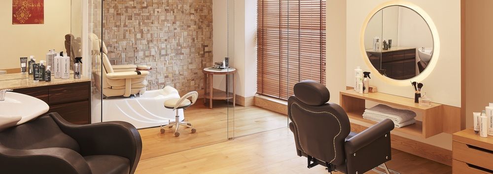 Taj Swarna, Amritsar 호텔 외부 사진 A treatment room at the Harley Street Clinic