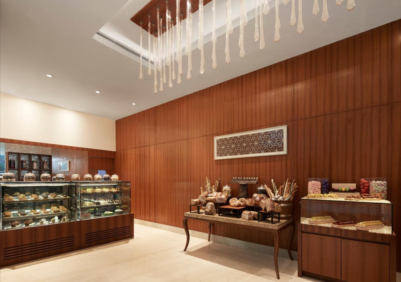 Taj Swarna, Amritsar 호텔 외부 사진 The Pastry Shop