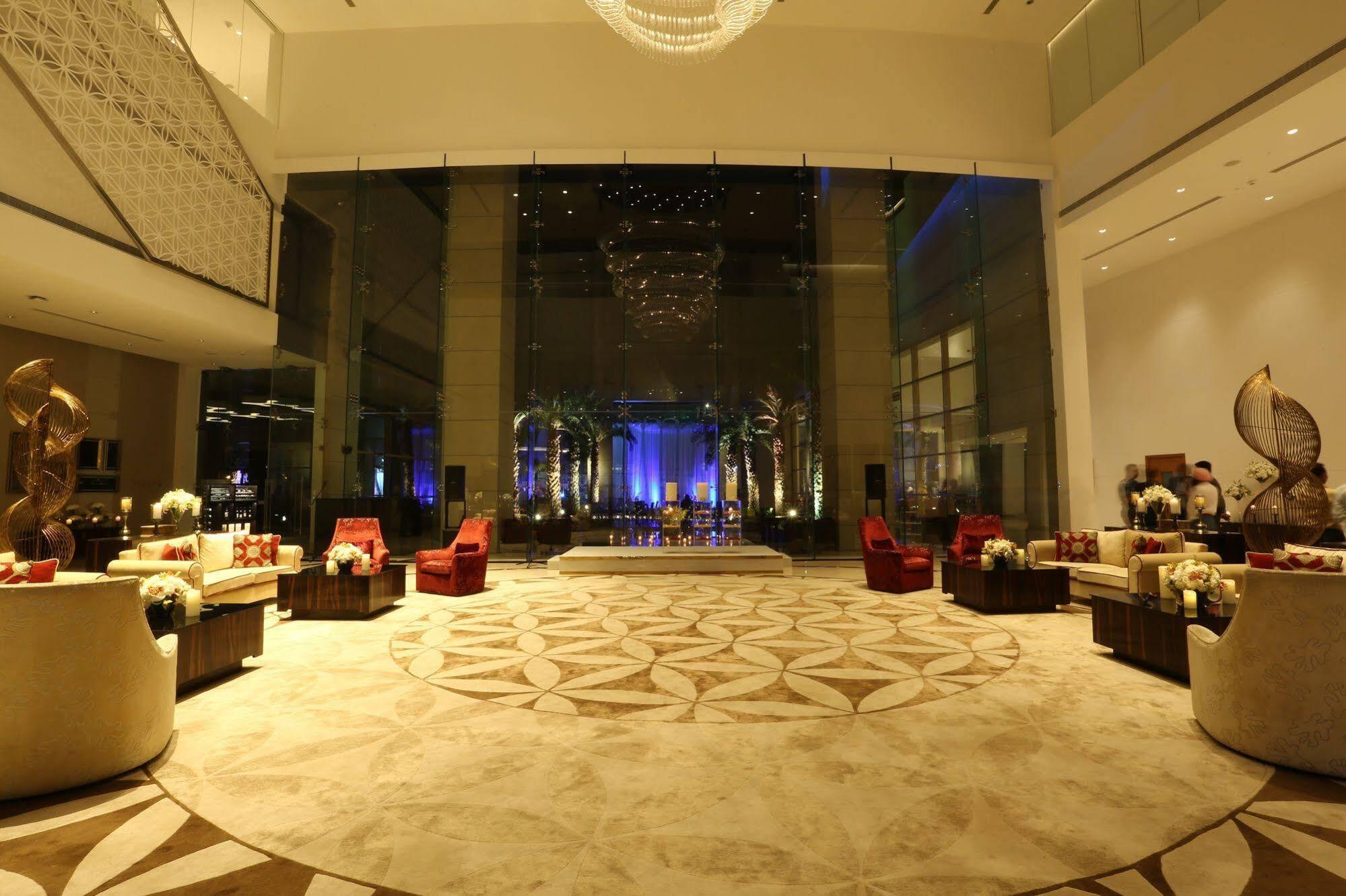 Taj Swarna, Amritsar 호텔 외부 사진 The lobby of the hotel