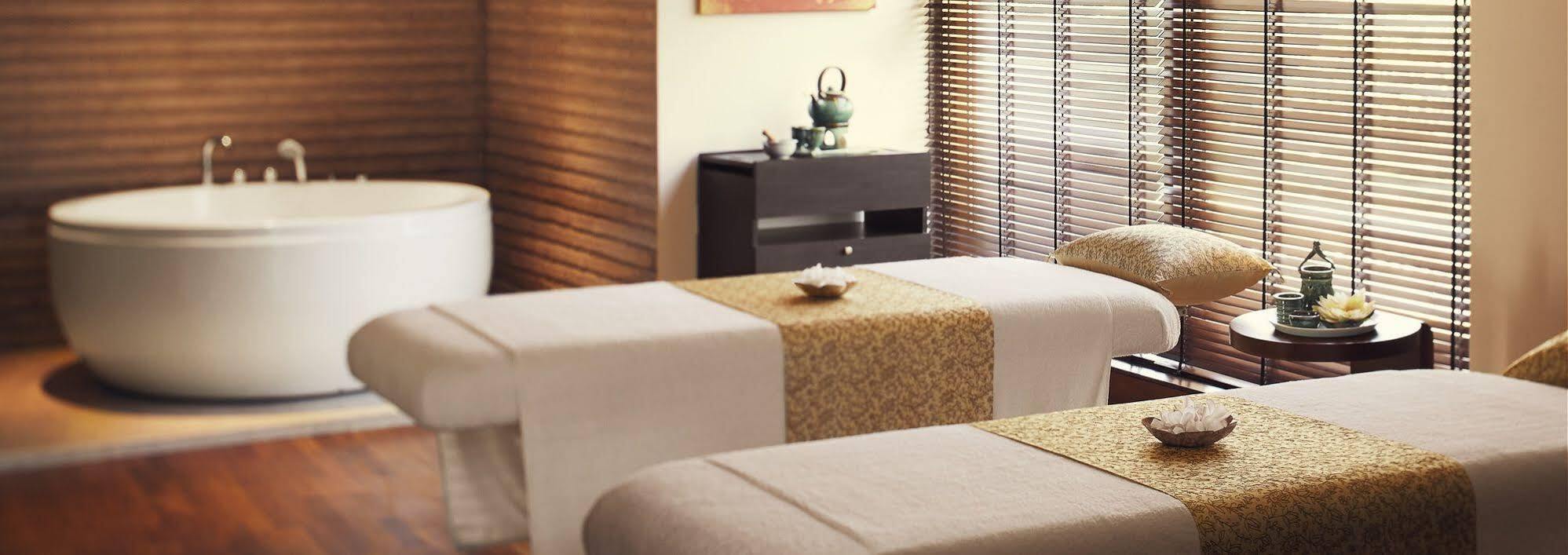 Taj Swarna, Amritsar 호텔 외부 사진 A treatment room at the spa