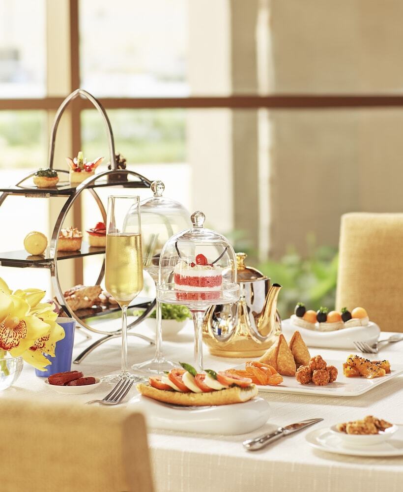 Taj Swarna, Amritsar 호텔 외부 사진 Afternoon tea at the Taj Mahal Palace, Mumbai